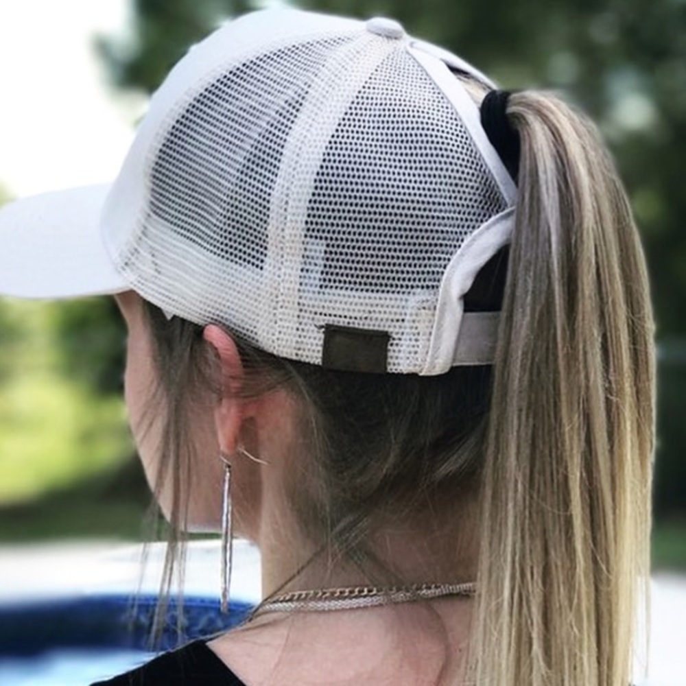 6 Ponytail Baseball Caps - Picture 5 of 8